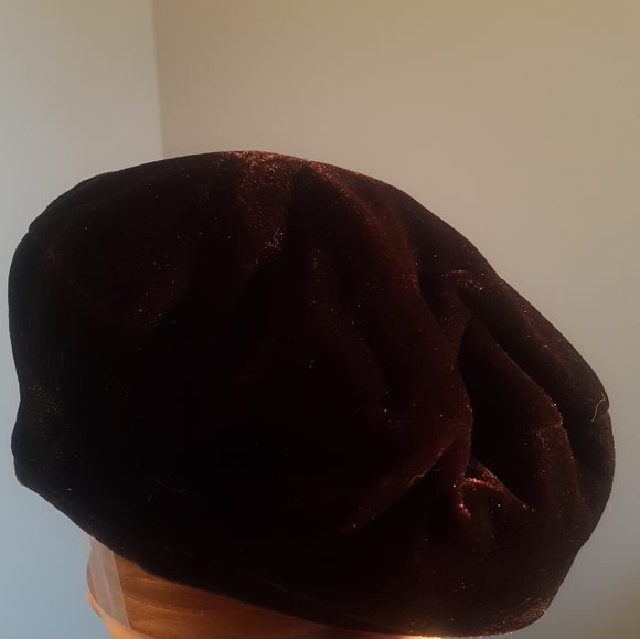 Black Beret with plate reading ”PATTYO” - Picture 7 of 9